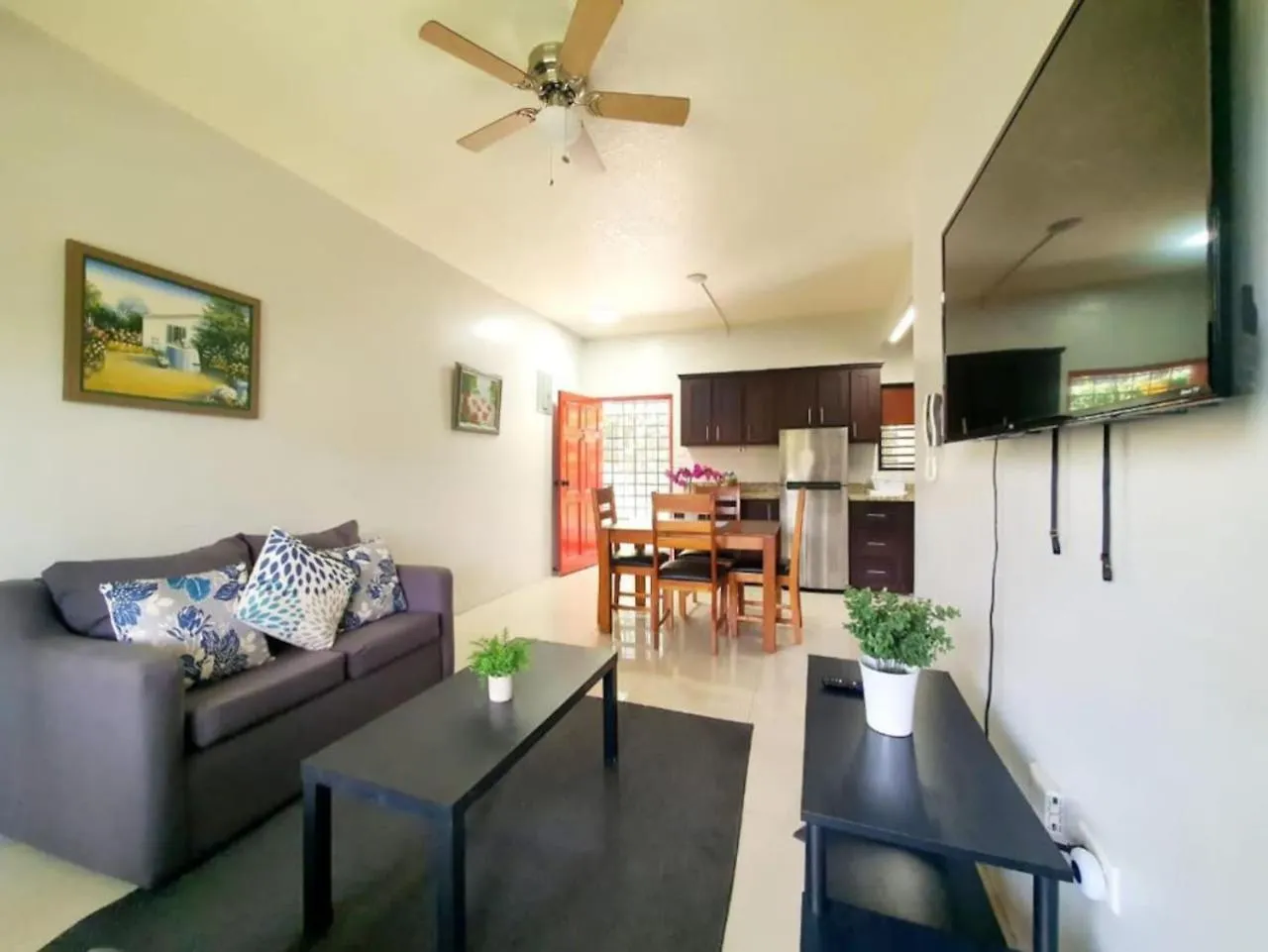 Ctbh At The Red House Daily And Monthly Rentals Kingston 0*,